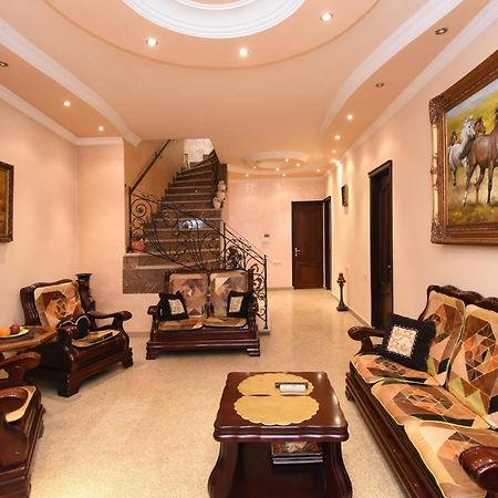 Guest House Erivan Exterior foto