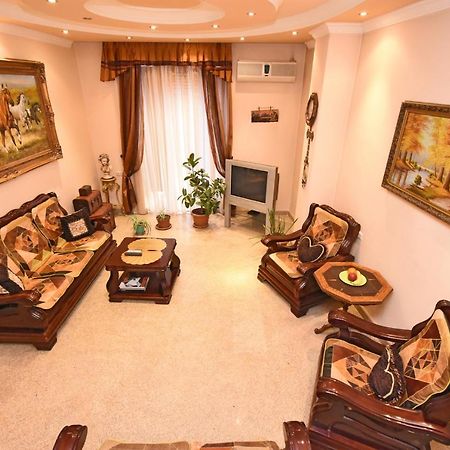 Guest House Erivan Exterior foto