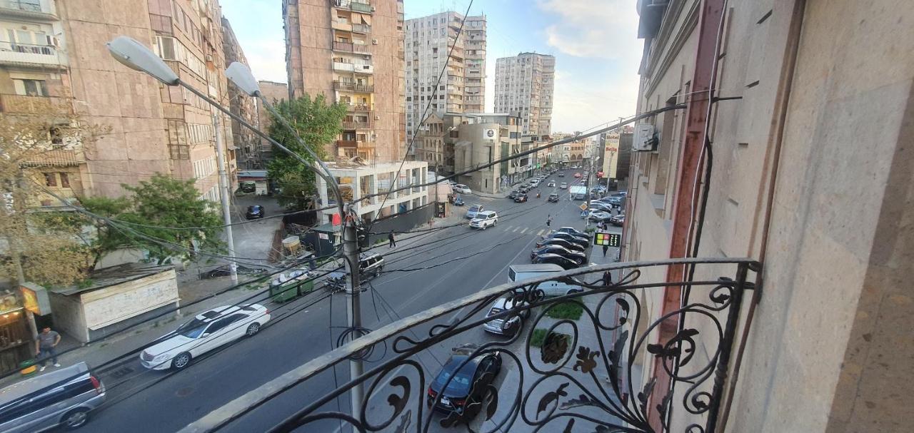 Guest House Erivan Exterior foto