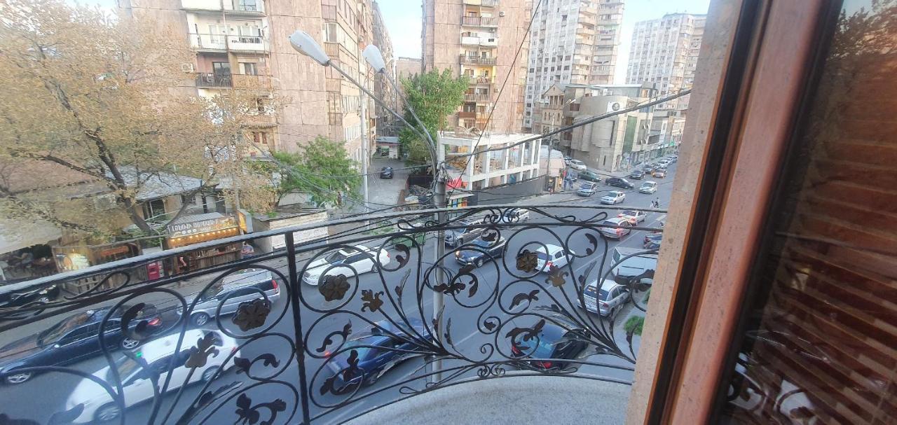 Guest House Erivan Exterior foto