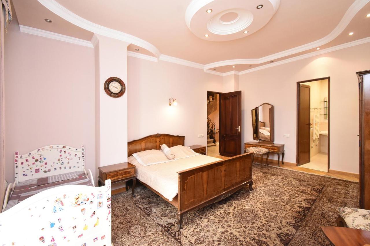 Guest House Erivan Exterior foto