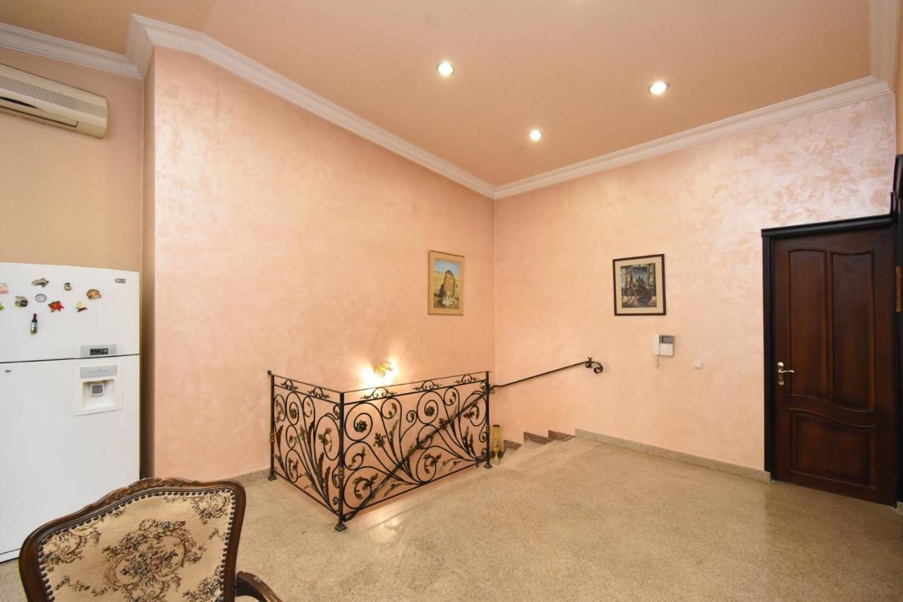 Guest House Erivan Exterior foto