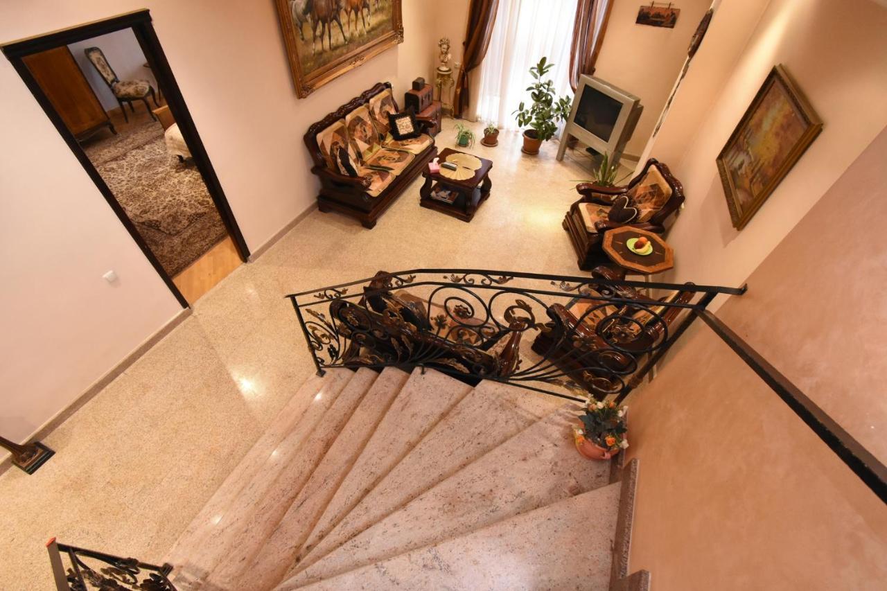 Guest House Erivan Exterior foto