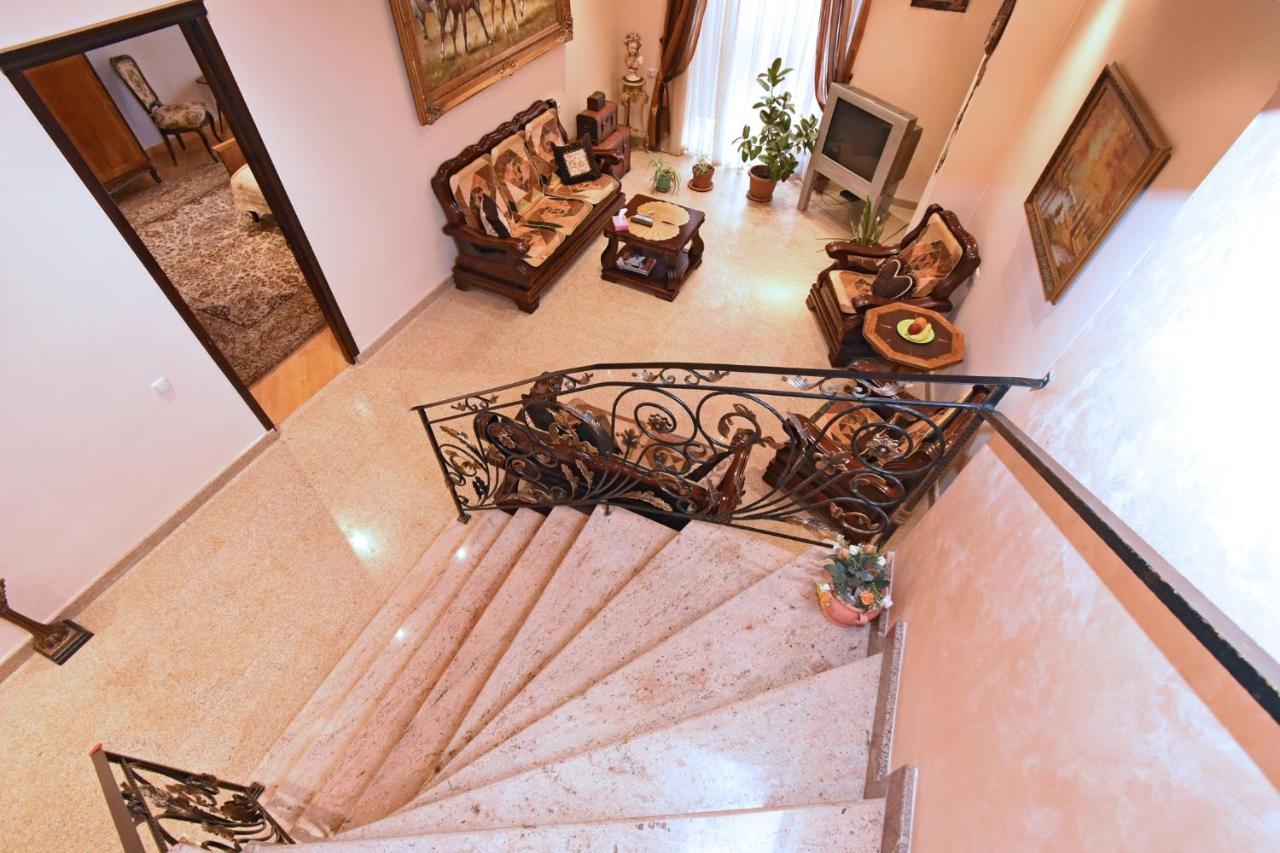 Guest House Erivan Exterior foto